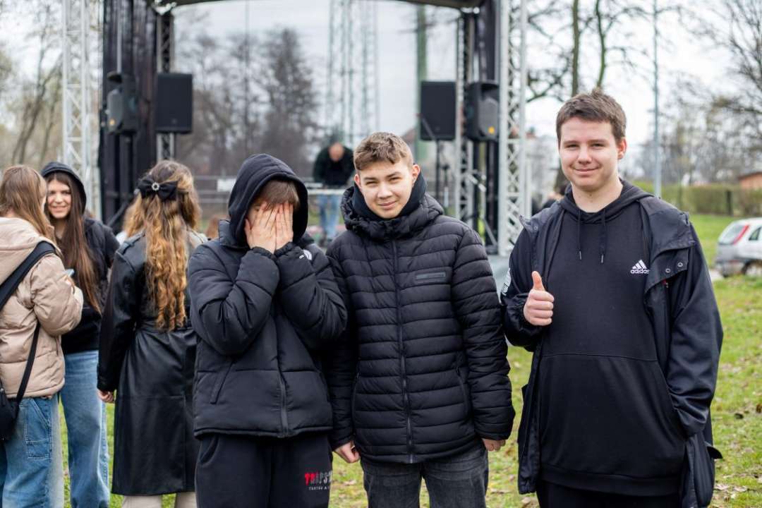 młodzież na wagarach kontrolowanych organizowanych przez Młodzieżową Radę Miasta Głogowa