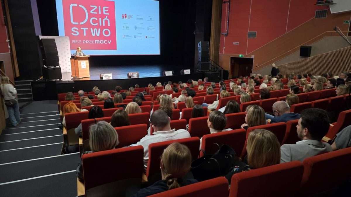 Dzieciństwo bez przemocy. Konferencja "Szansy" w Głogowie