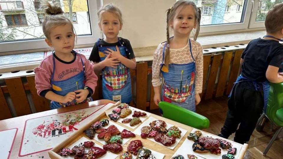 Dzieci z PP 5 przygotowały pierniki dla rodziców