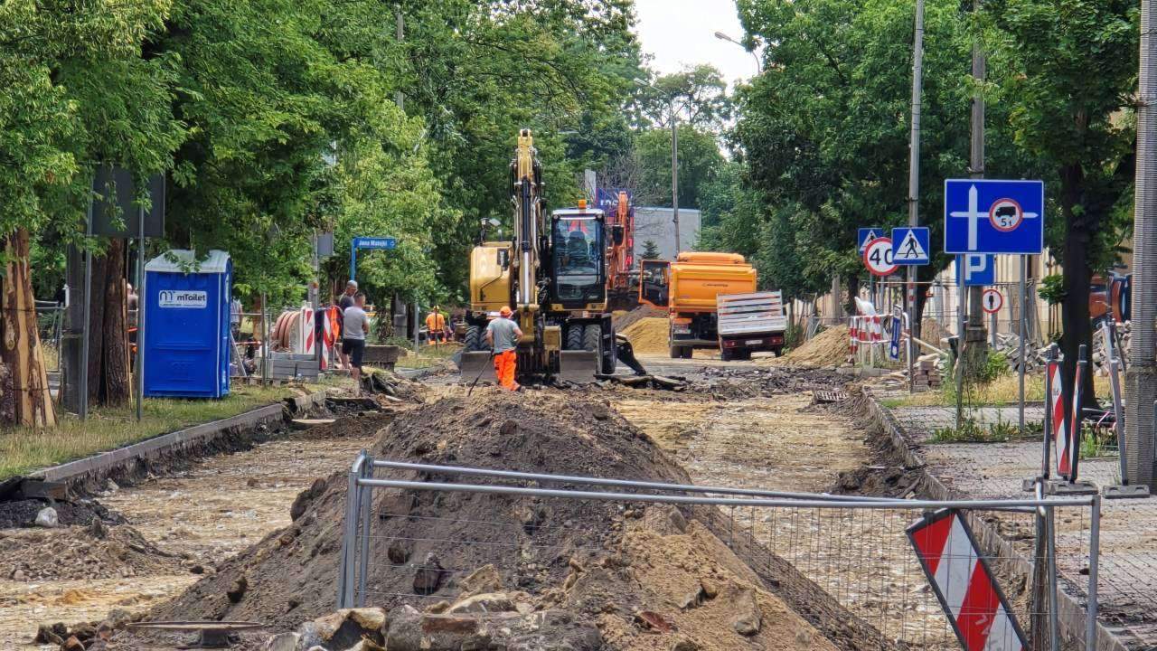 Trwa przebudowa ul. Sikorskiego. Zaglądamy na plac budowy
