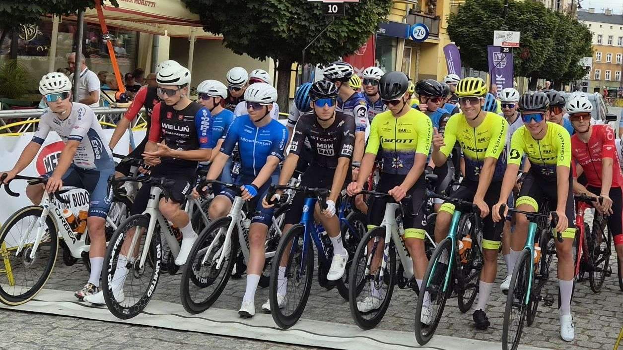 Medalowa passa młodych kolarzy TC Chrobry SCOTT