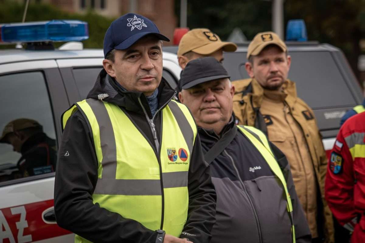 ćwiczenia w terenie służb mundurowych i obrony cywilnej 