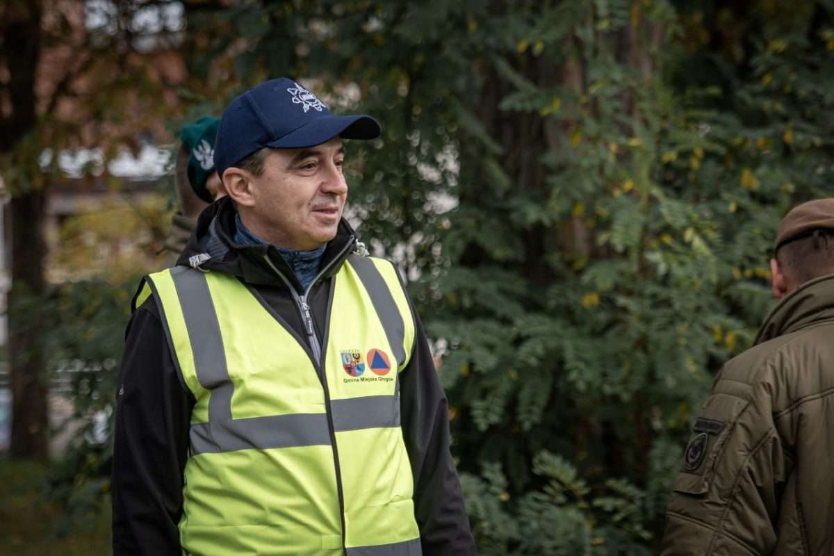ćwiczenia w terenie służb mundurowych i obrony cywilnej 