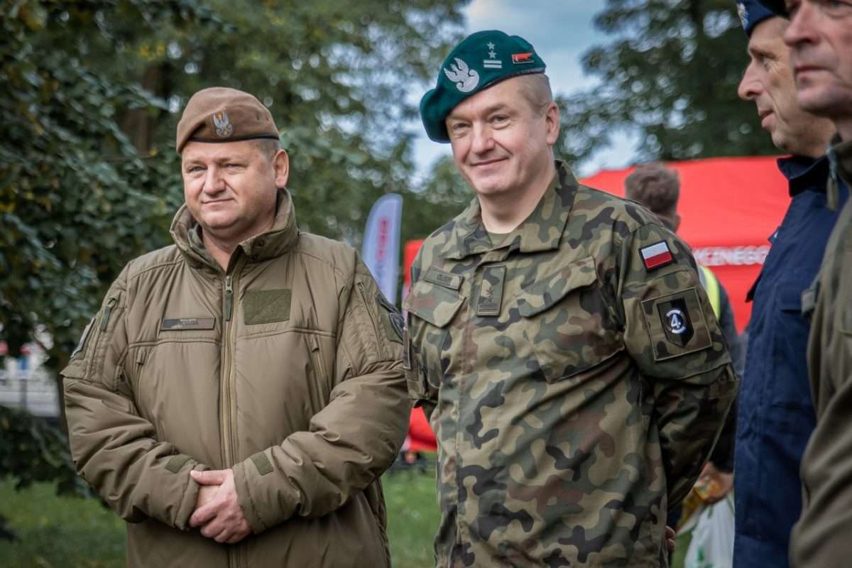 ćwiczenia w terenie służb mundurowych i obrony cywilnej 
