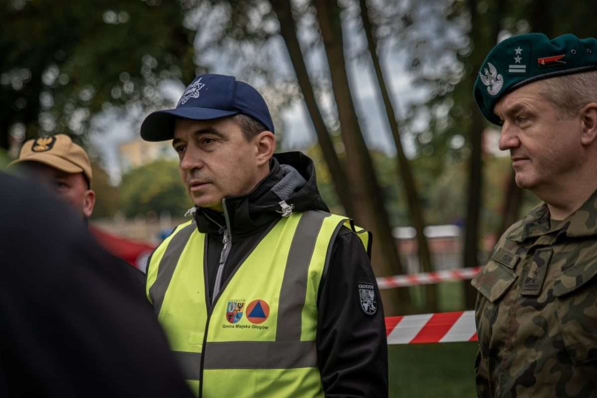 ćwiczenia w terenie służb mundurowych i obrony cywilnej 