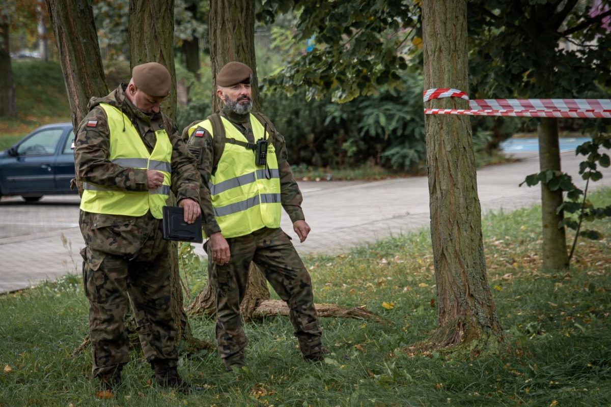 ćwiczenia w terenie służb mundurowych i obrony cywilnej 