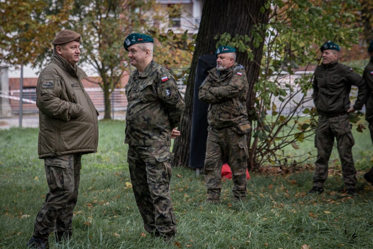 ćwiczenia w terenie służb mundurowych i obrony cywilnej 