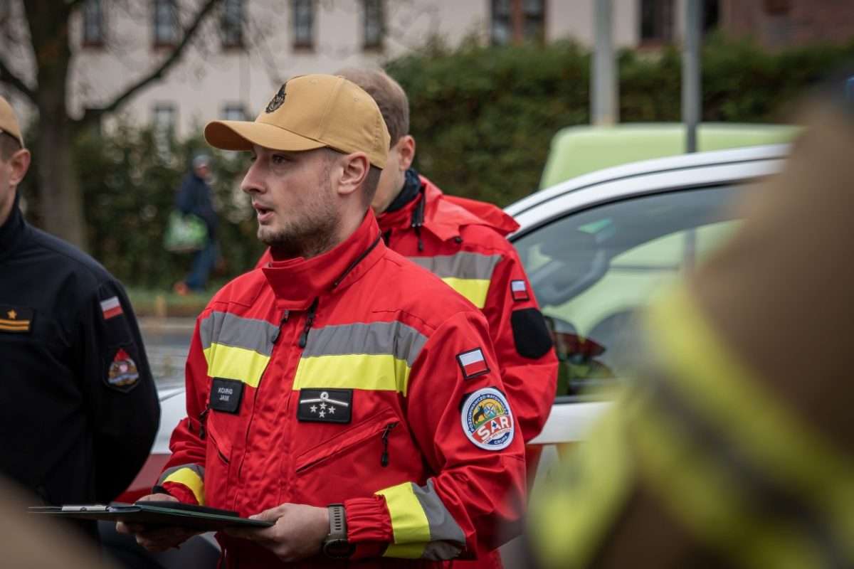 ćwiczenia w terenie służb mundurowych i obrony cywilnej 
