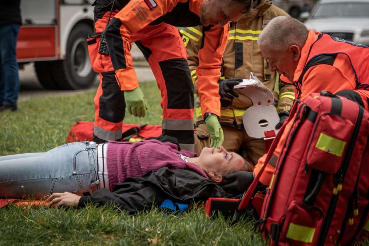 ćwiczenia w terenie służb mundurowych i obrony cywilnej 